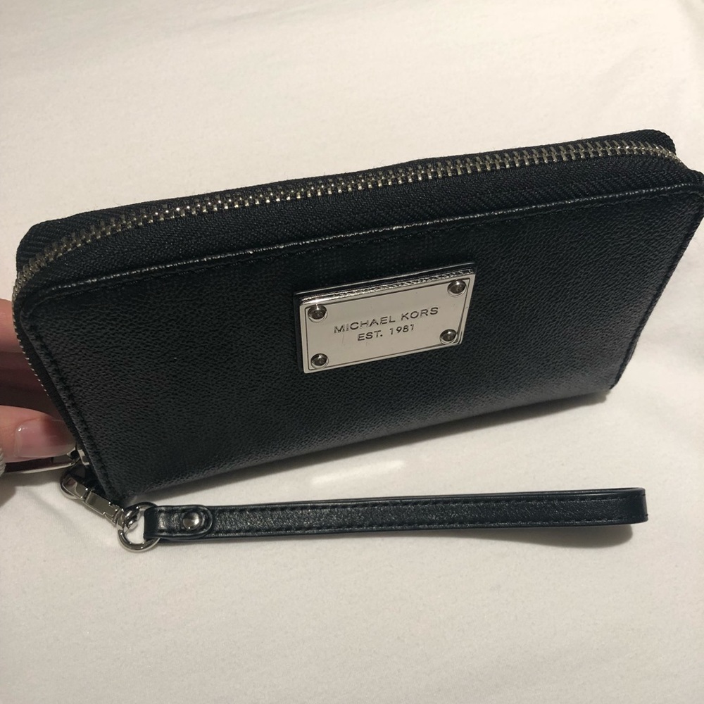 Michael Kors Wallet/Wristlet